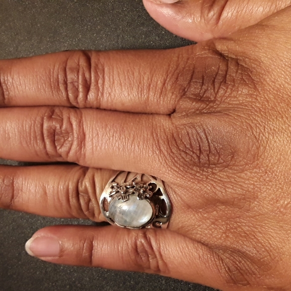 Handmade Moonstone Silver Ring Size 9 - Picture 12 of 12